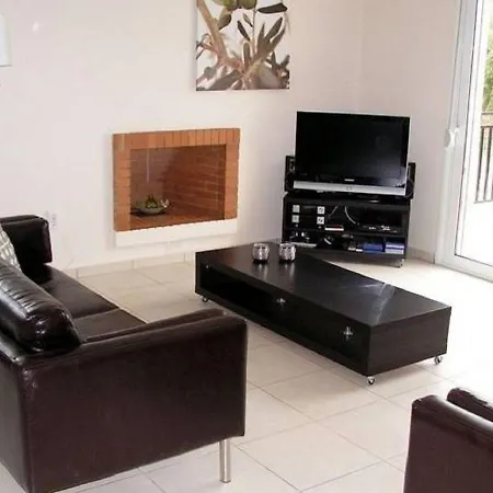 Beautiful Luxuriously Nw Coast Loutra (Crete)